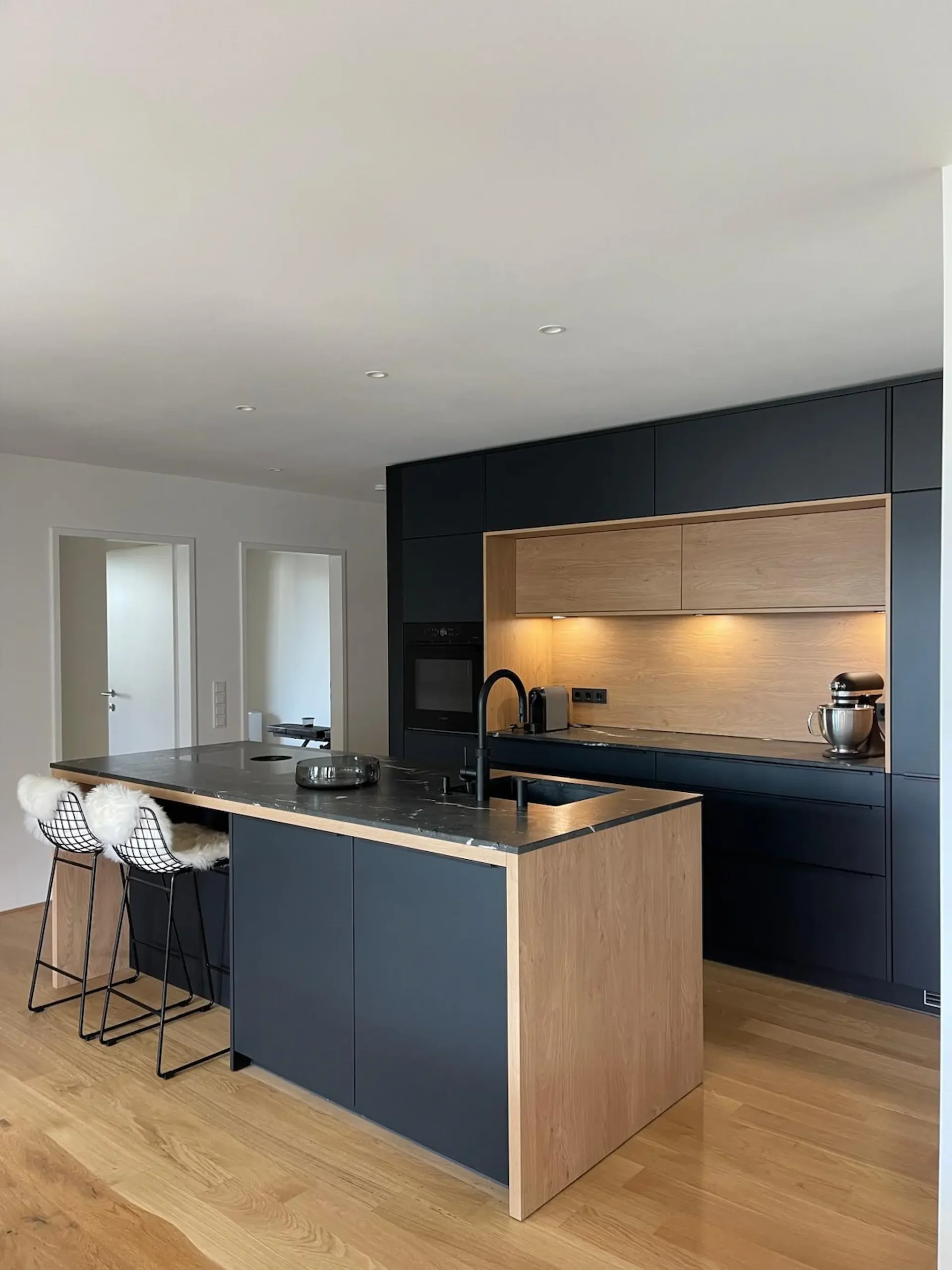 wohnkueche-kochinsel-lochau1